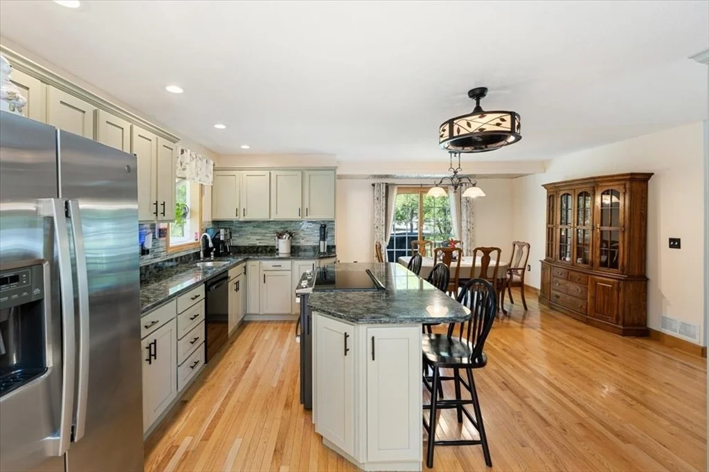 Photo of 472 Potter Rd.
