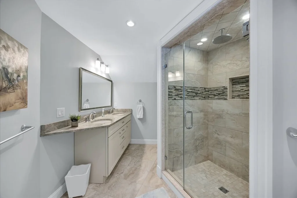 Photo of 72 Highwood Way