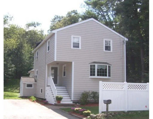 Photo of 64 Chestnut St