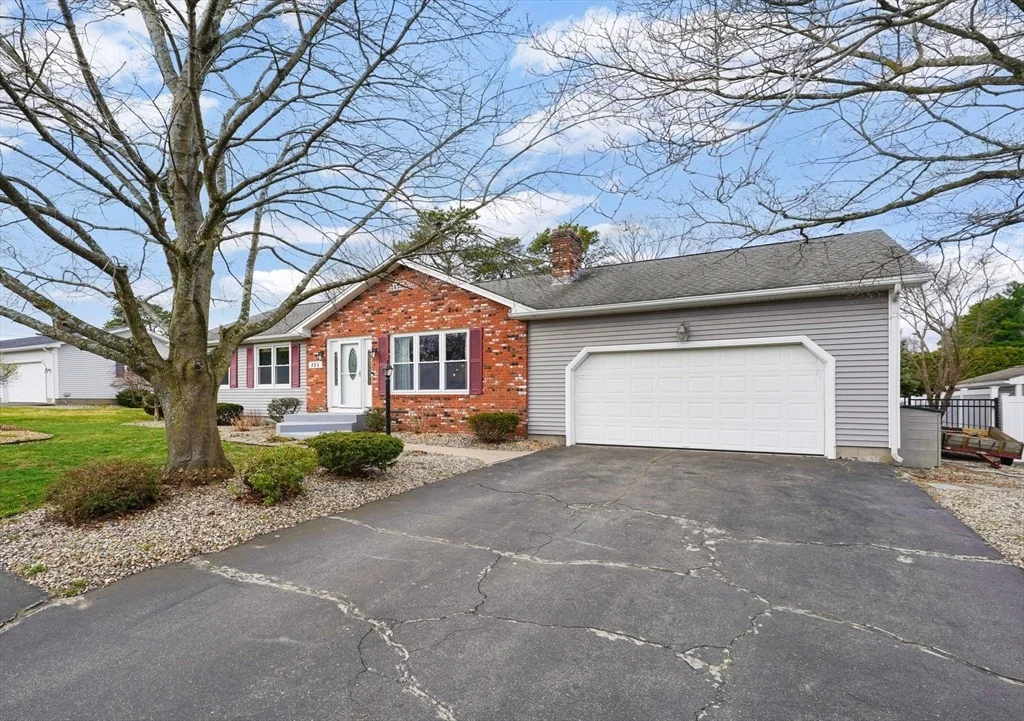 Photo of 135 Nutmeg Cir