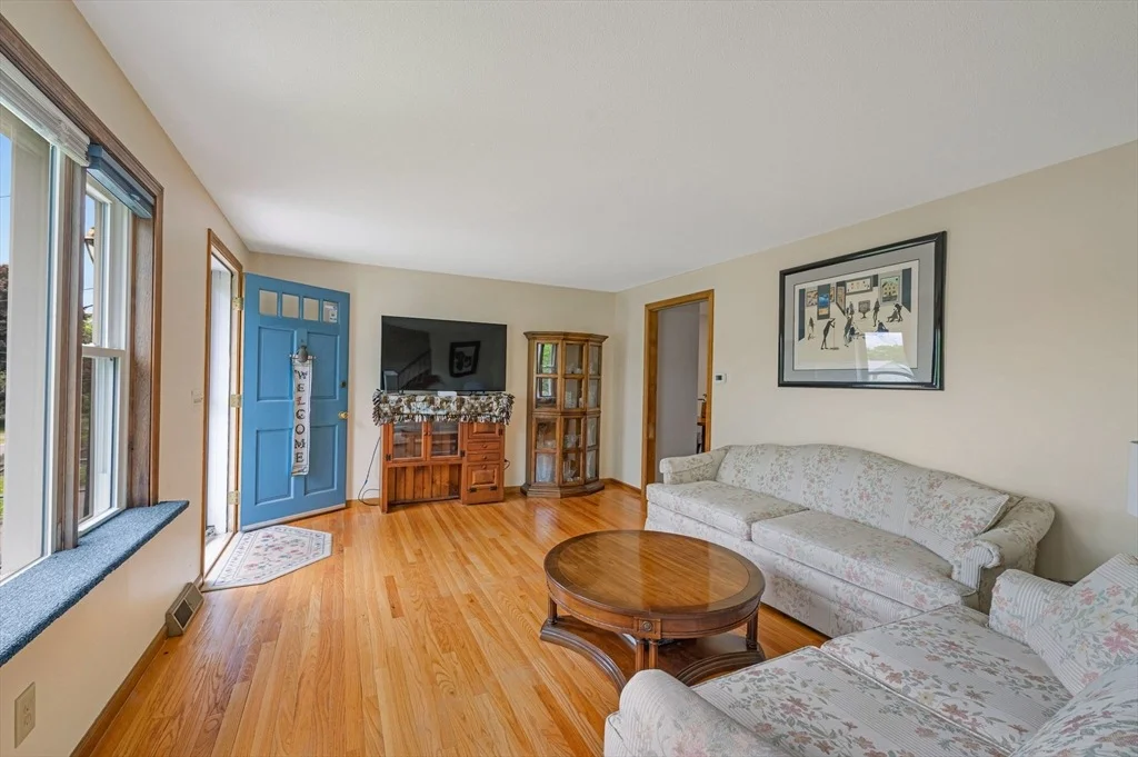 Photo of 50 Emerson St
