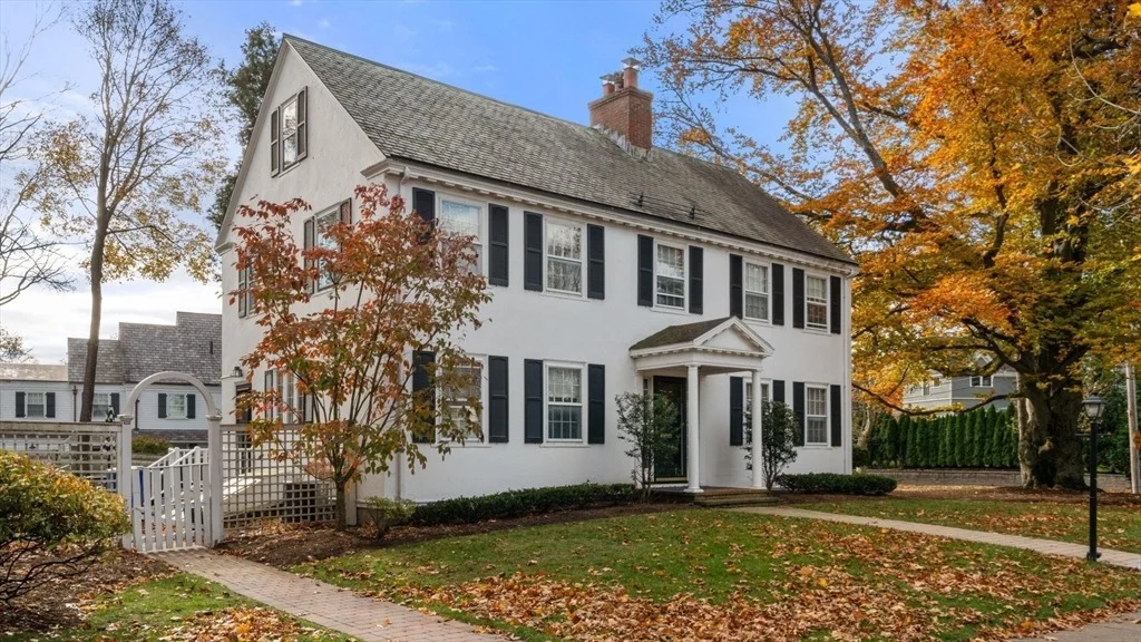 Photo of 138 Waban Avenue