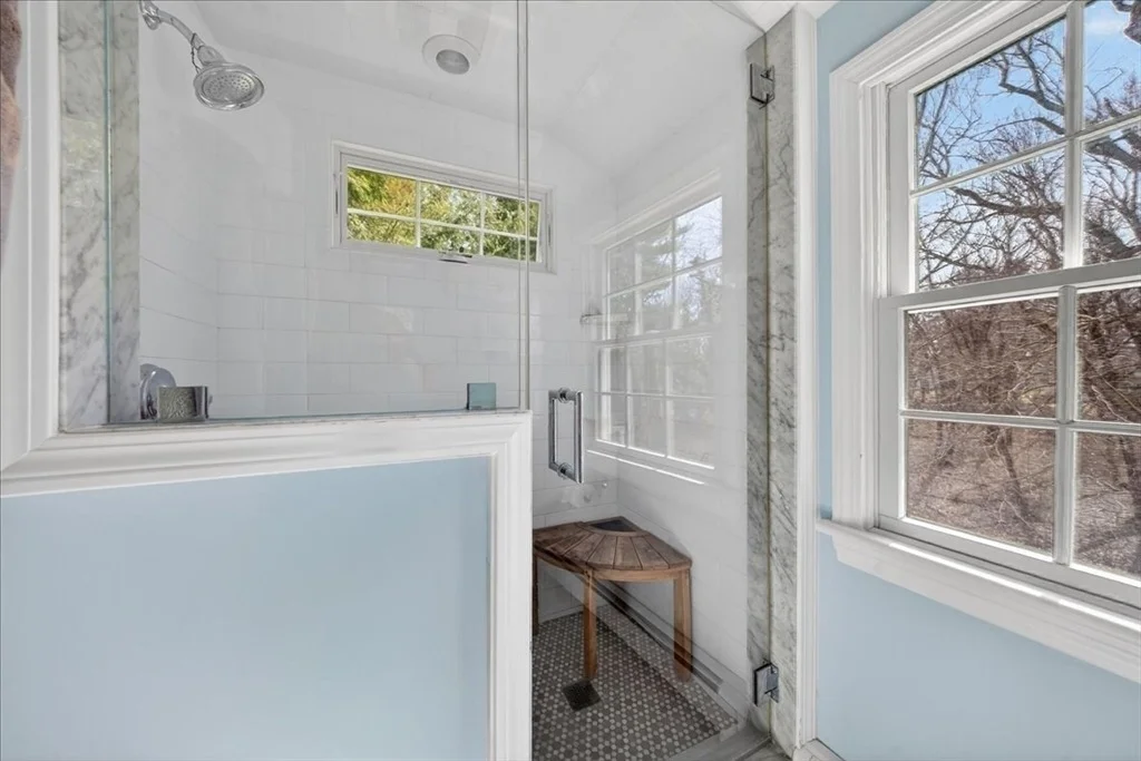 Photo of 36 Independence Ln