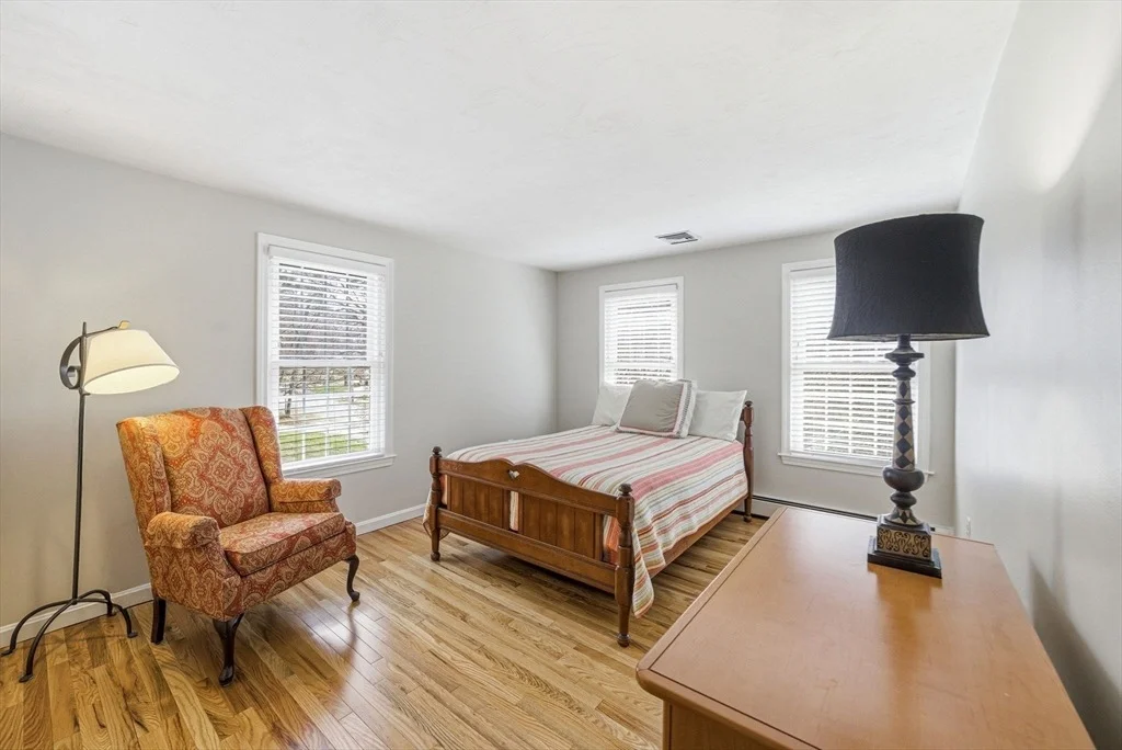 Photo of 26 Longfellow Dr