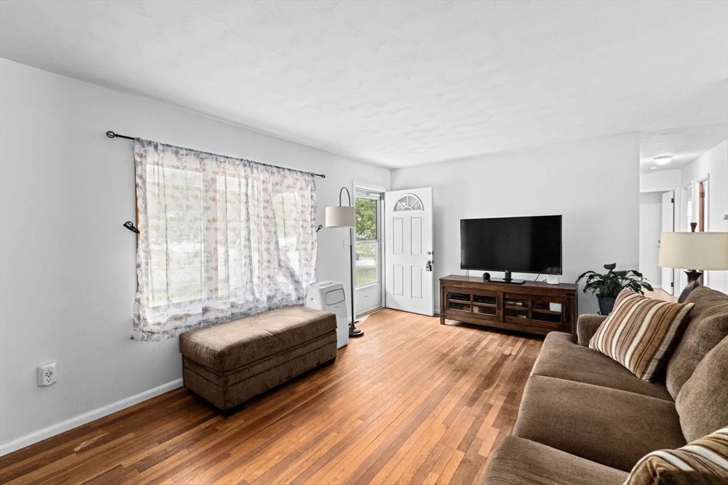 Photo of 244 Flaggler Dr