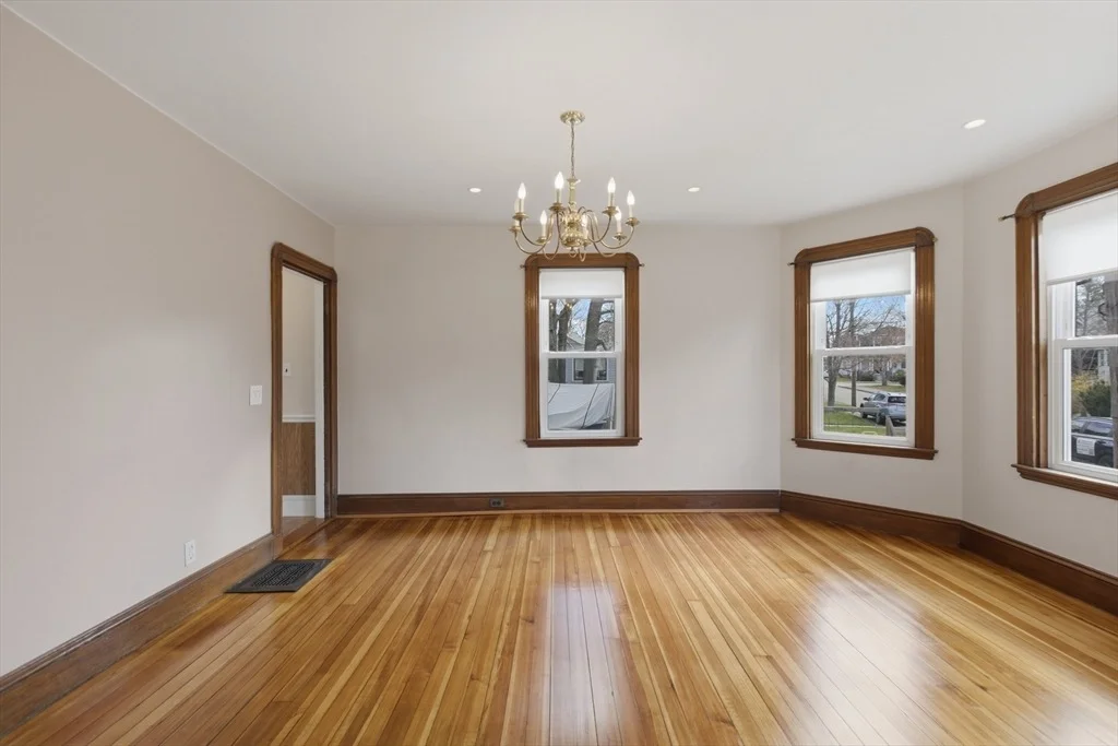 Photo of 83 Franklin St