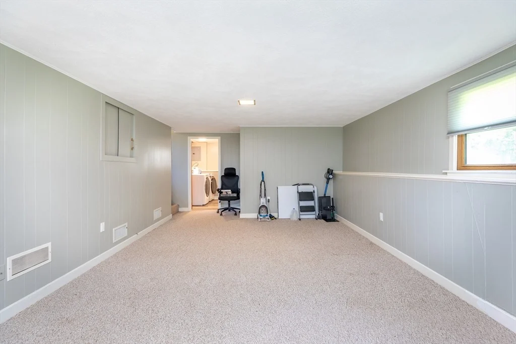 Photo of 65 Margaret Dr