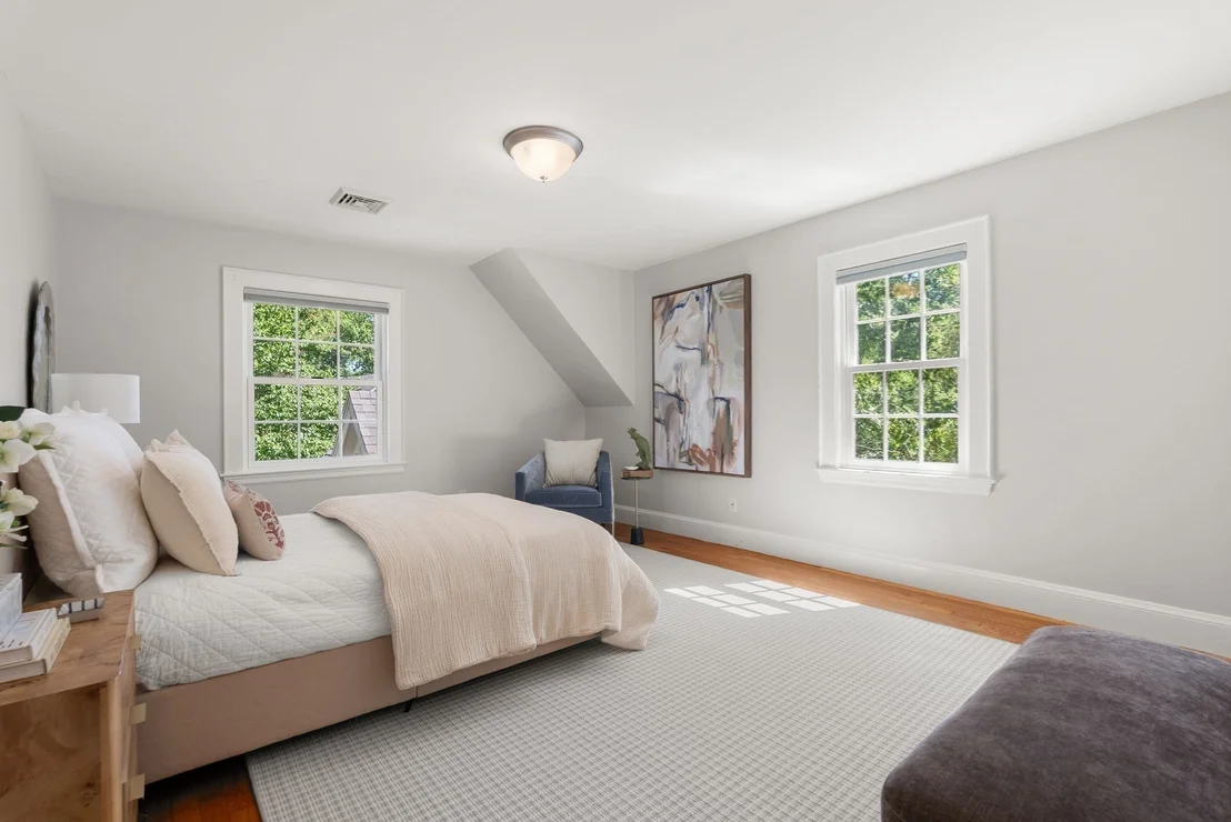 Photo of 1 Kenilworth Circle