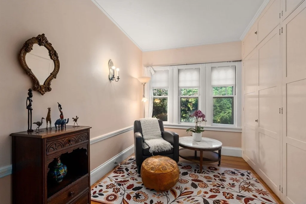 Photo of 379 Central