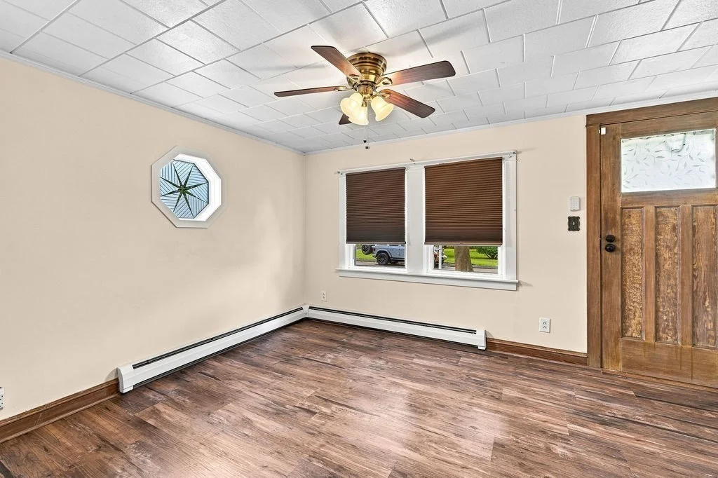 Photo of 56 Hacker St