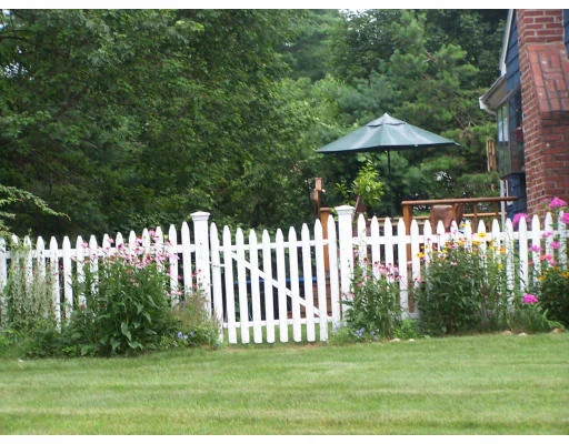 Photo of 13 Hawthorne Dr
