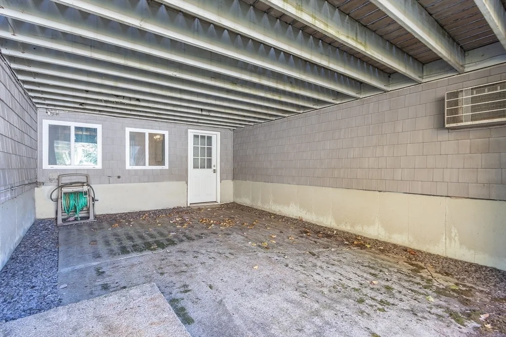 Photo of 76 Noanett Rd