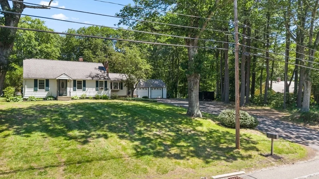 Photo of 2334 Main St