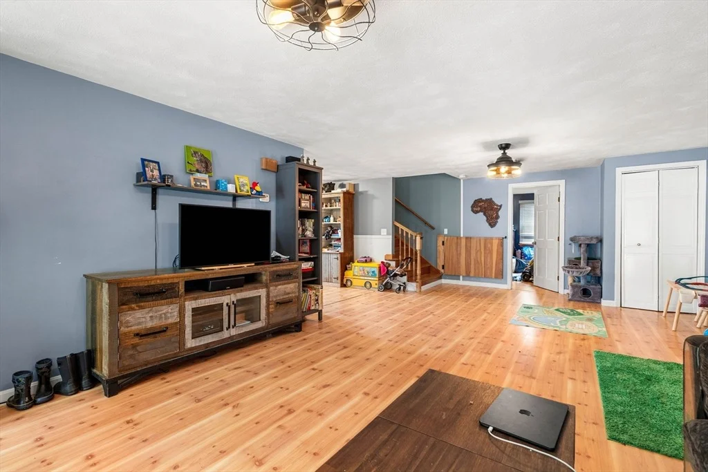 Photo of 8 Windsor Ln