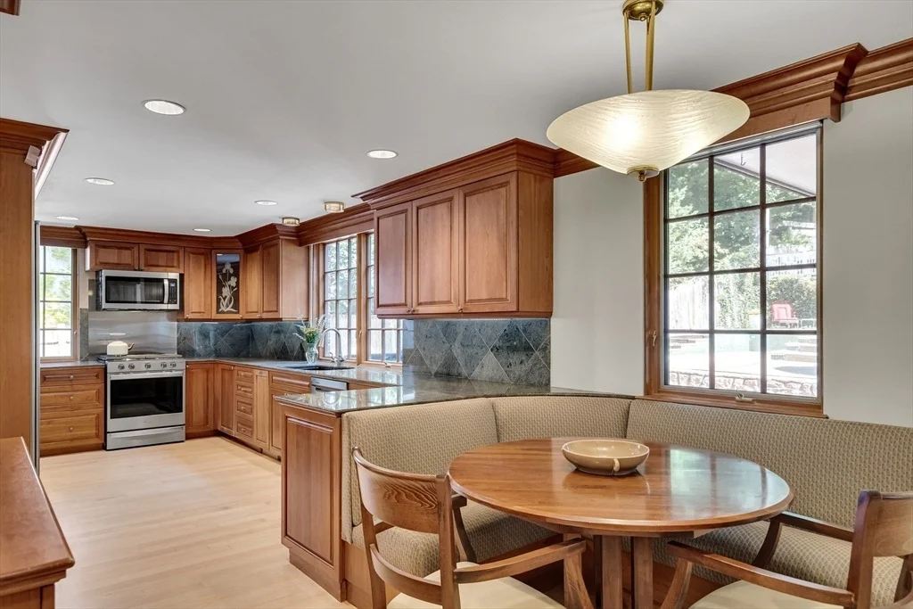 Photo of 72 Beverly Rd