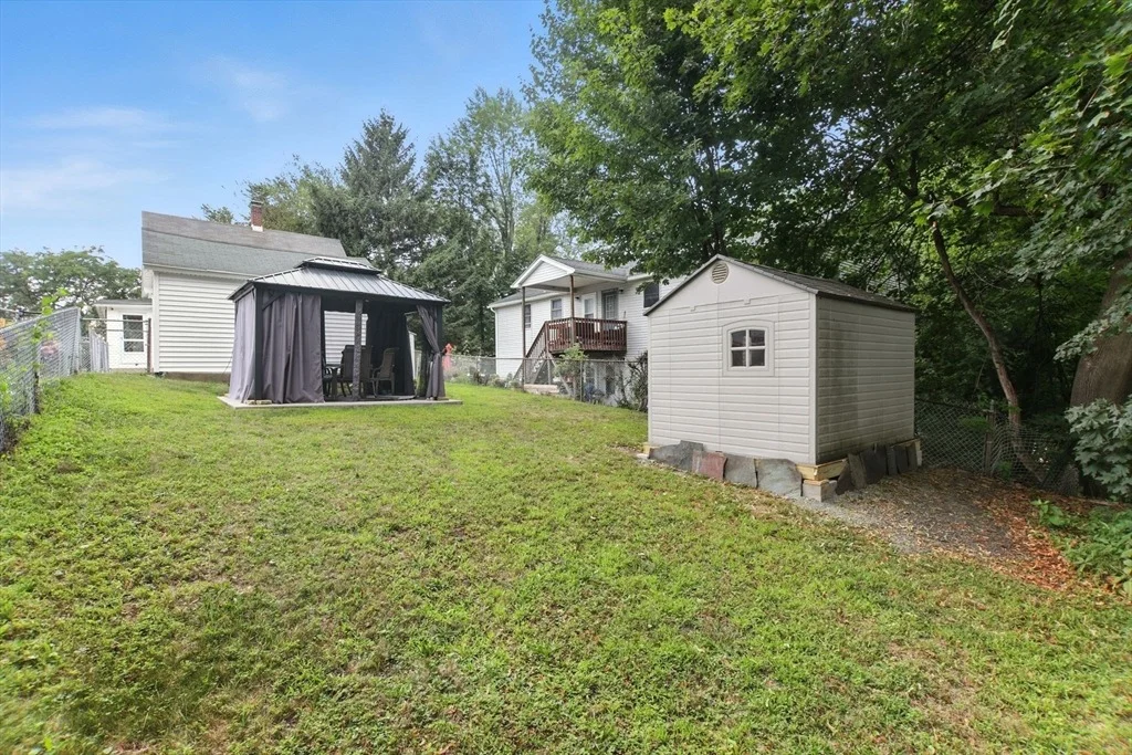 Photo of 2 Lyons St