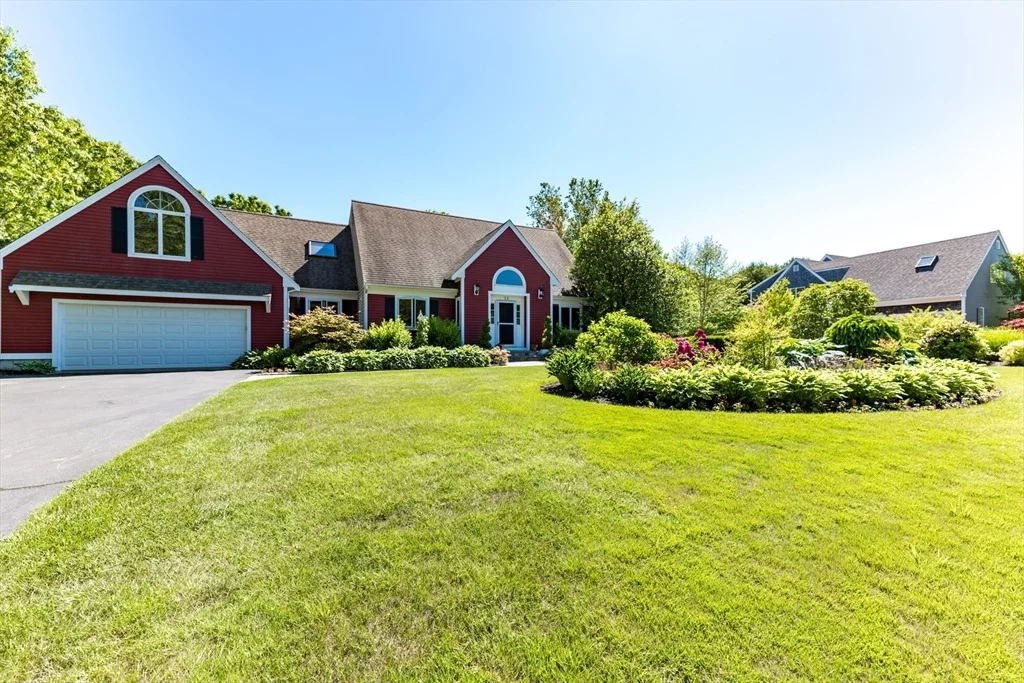 Photo of 11 Polaris Dr
