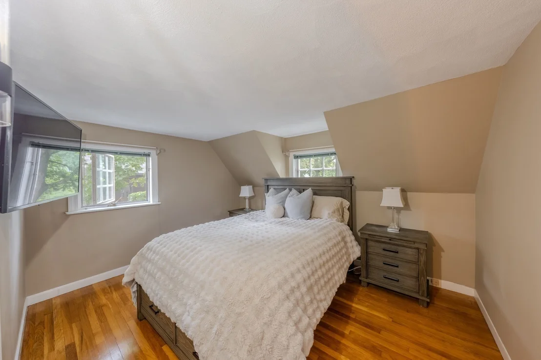 Photo of 55 Burrell St