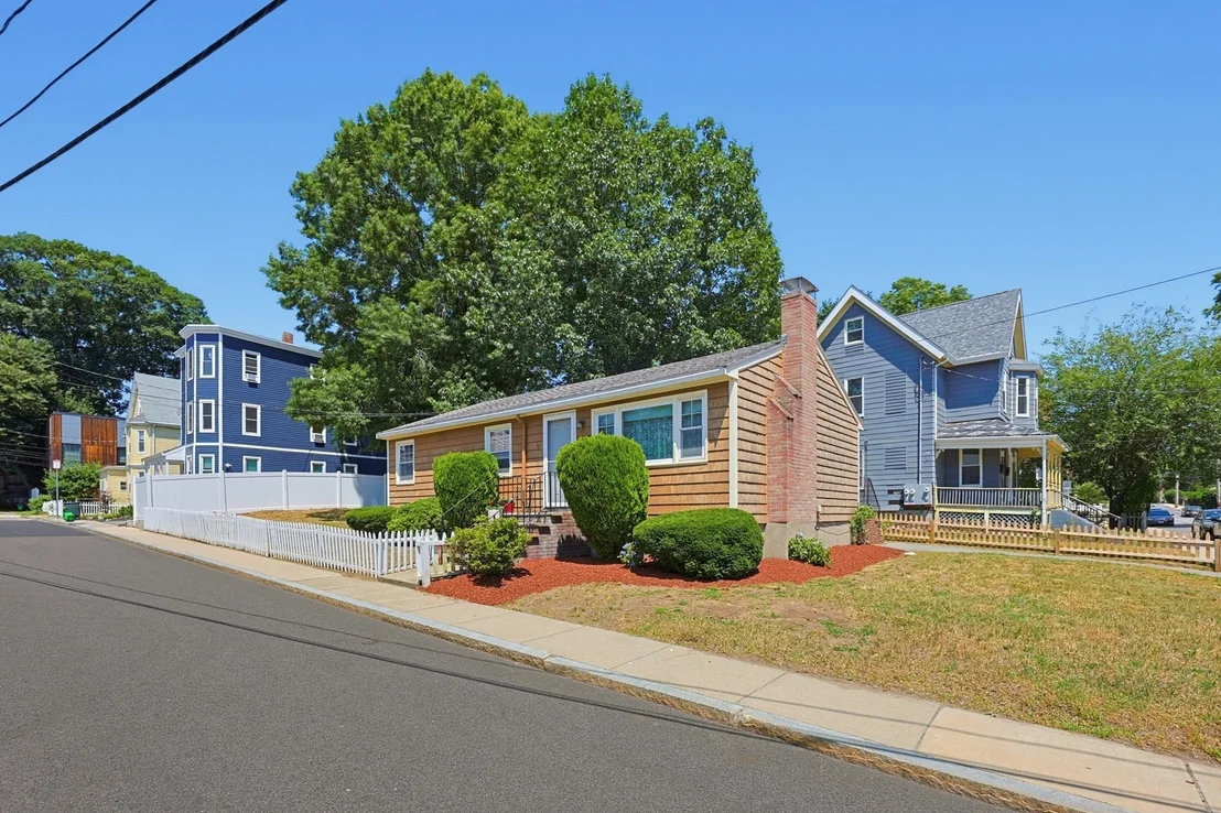 Photo of 10 Meyer St