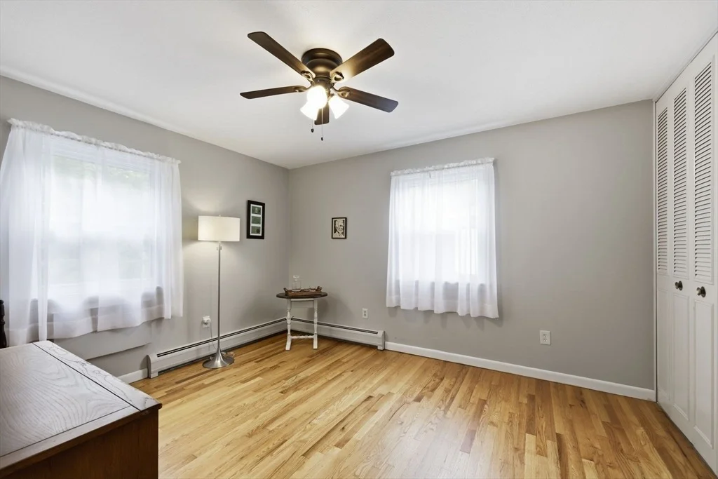 Photo of Unit A at 119 Colonial Cir