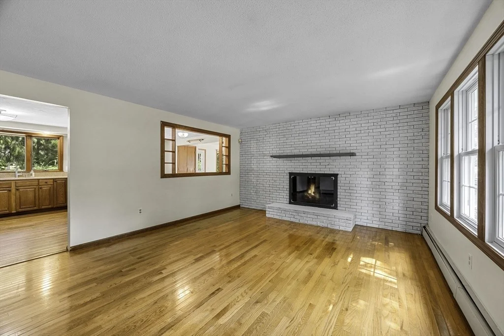 Photo of 5 Carl Gardner Rd