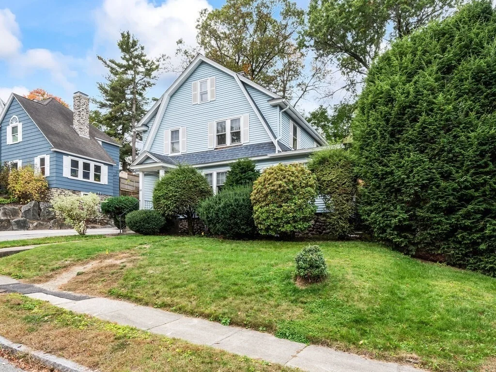 Photo of 83 Commodore Rd