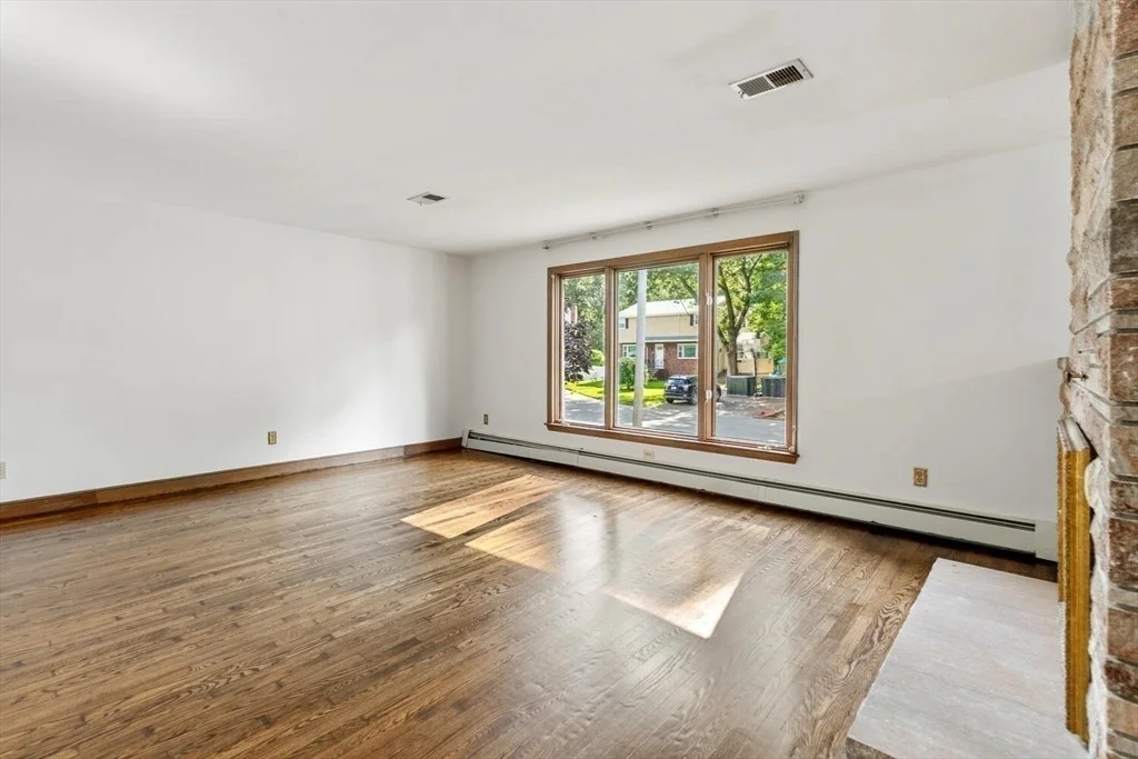 Photo of 8 Gigante Dr