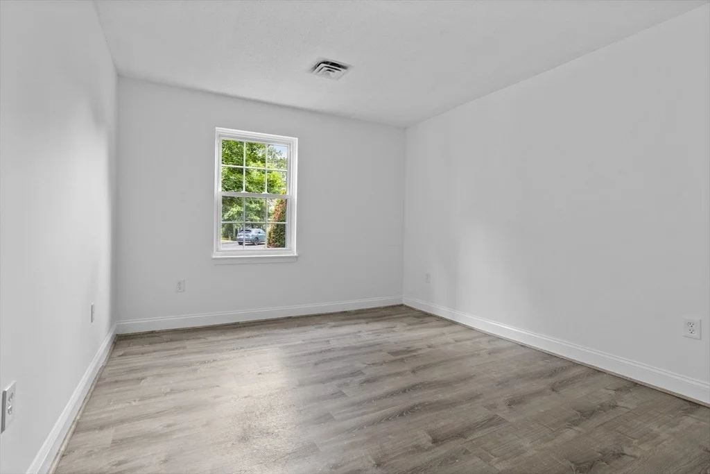Photo of Unit A at 400 Brookside Dr