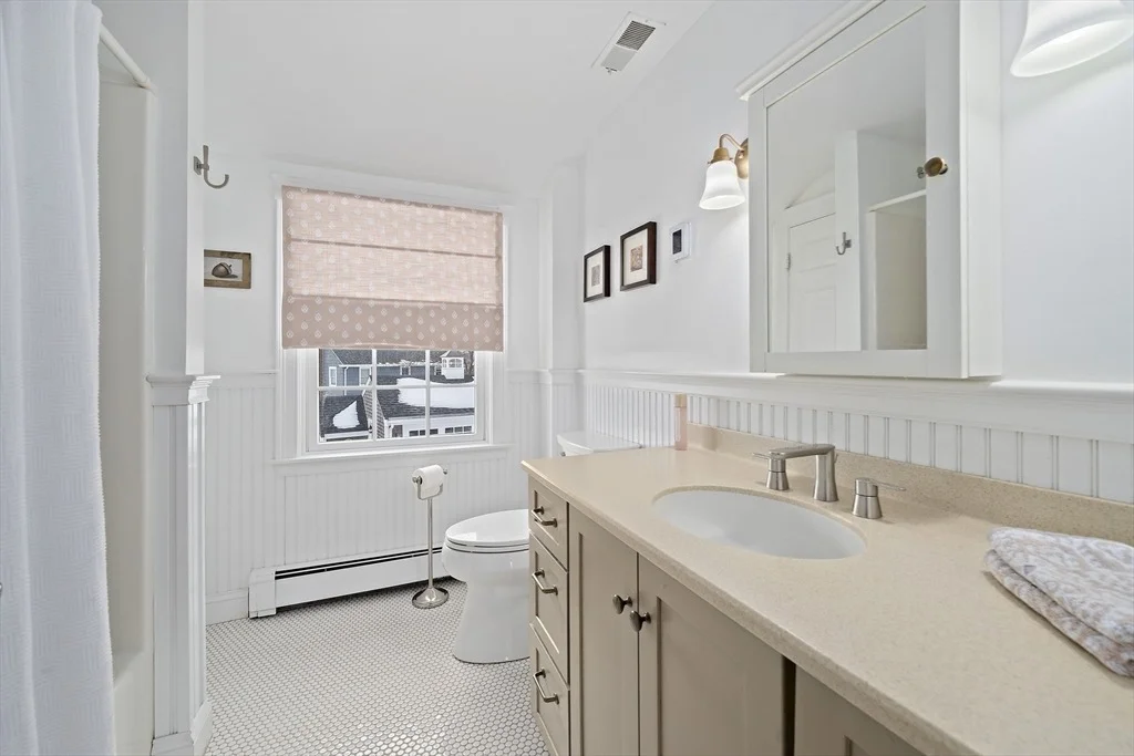 Photo of 55 Crescent Ave