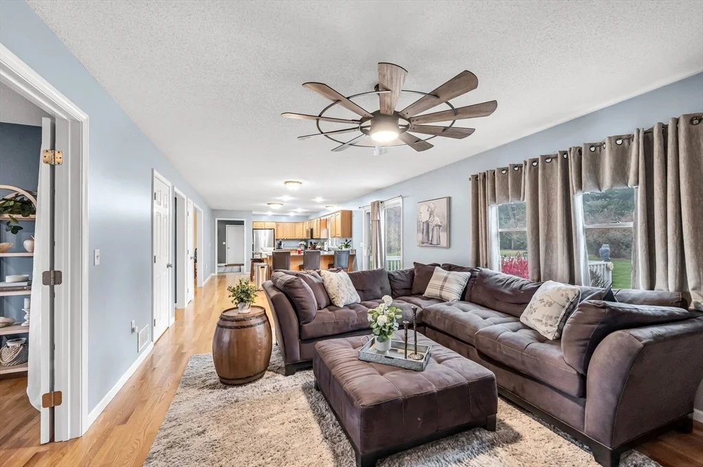 Photo of 12 Salerno Dr