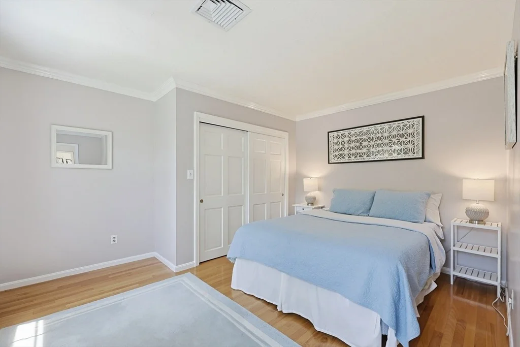 Photo of 5 Hickory Dr
