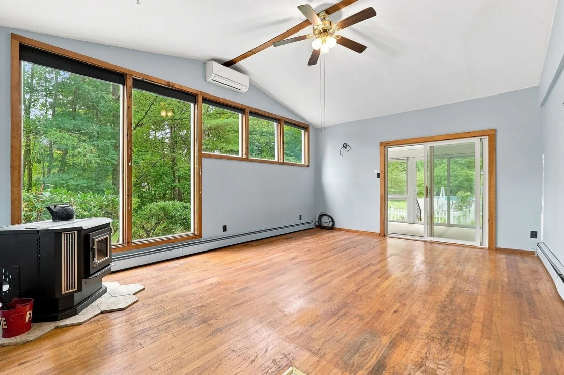 Photo of 241 Warren Wright Rd