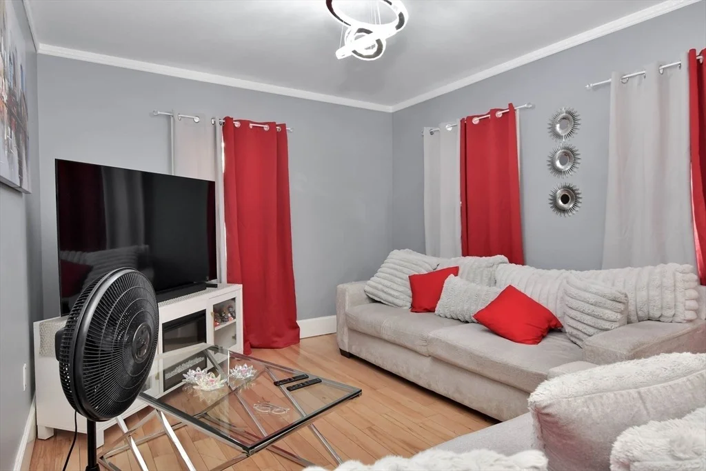 Photo of 87 Abbott St