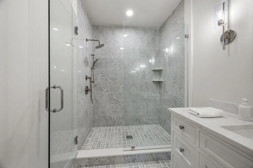 Photo of 640 Poponessett Rd