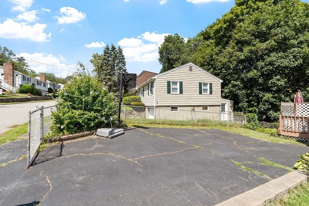 Photo of 31 Spring View Dr