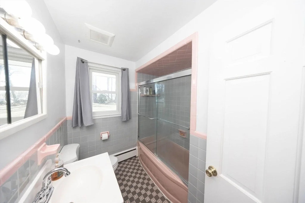 Photo of 33 Mount View Dr