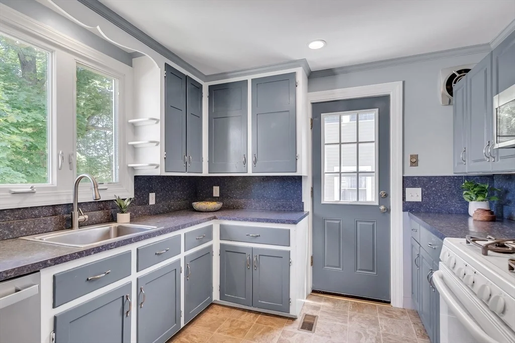Photo of 16 Roundwood Rd