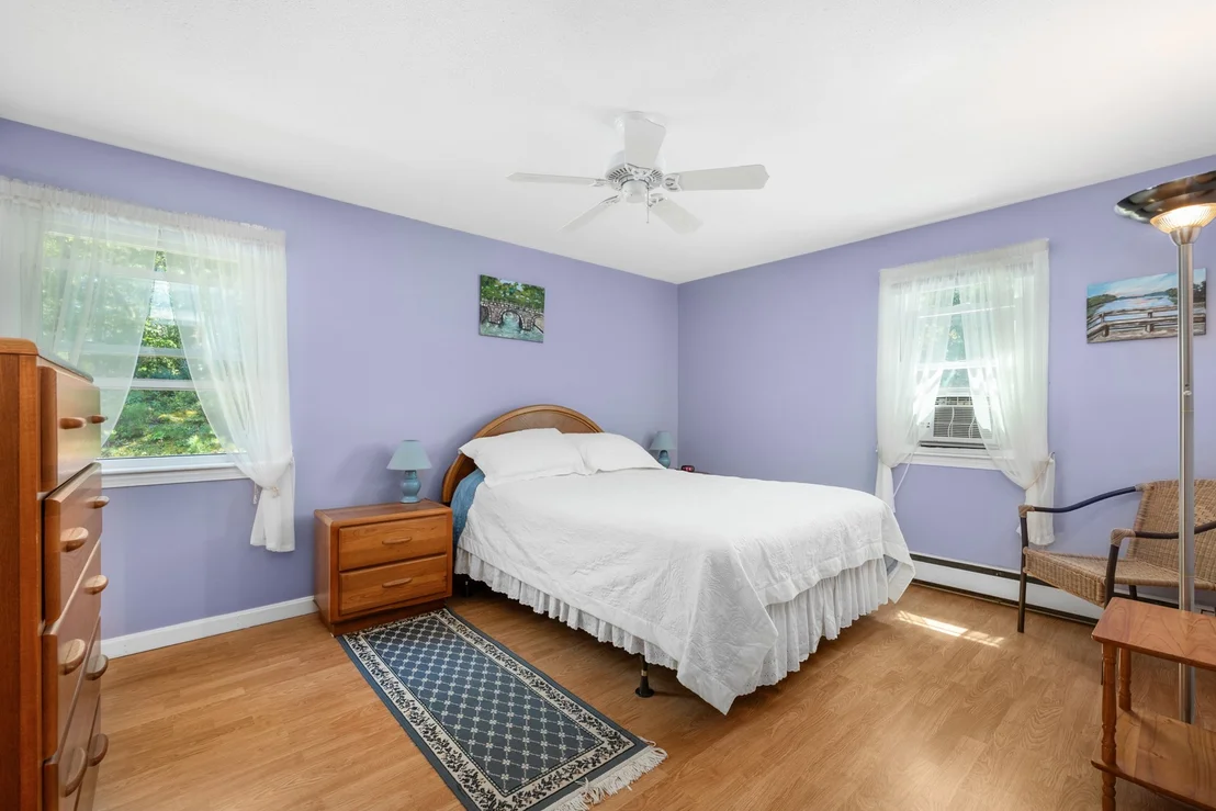 Photo of 937 Harwich Rd