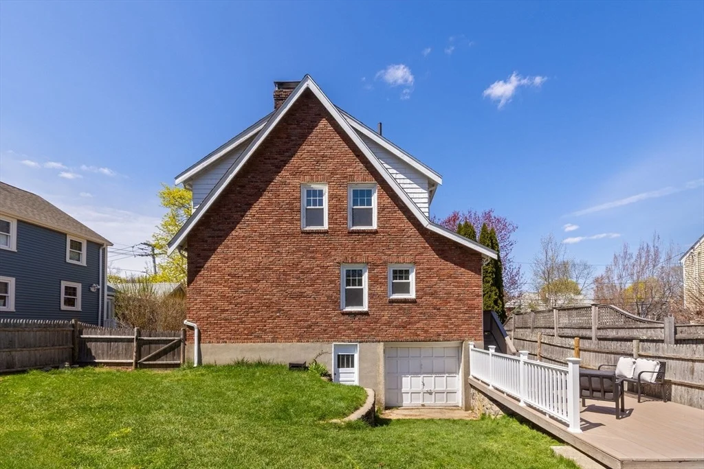 Photo of 220 Hillside Avenue