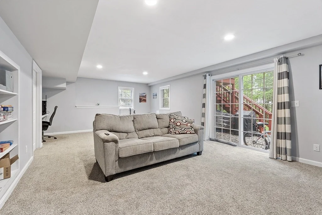Photo of Unit A at 14 Longview Cir