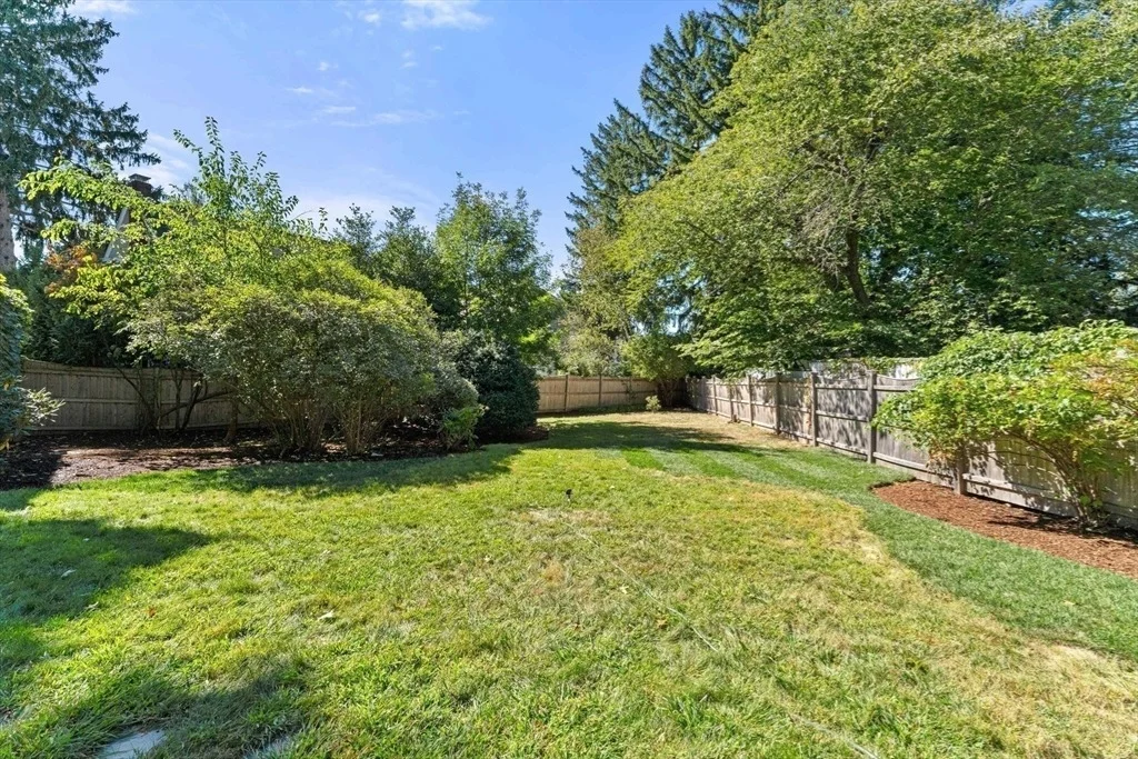Photo of 325 Common Street