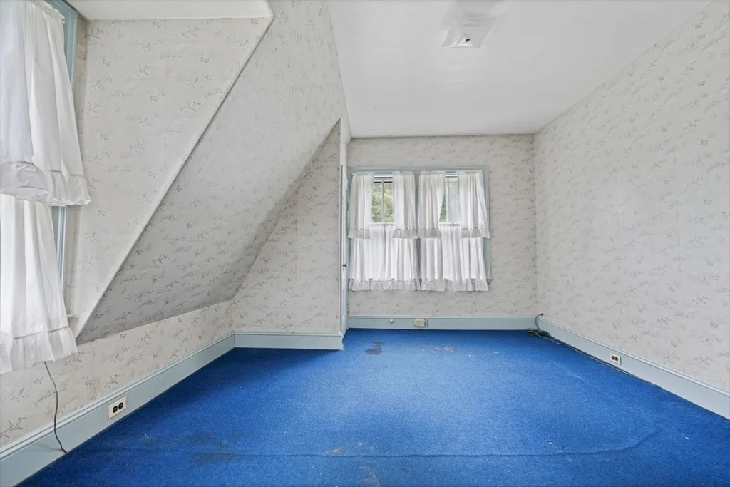 Photo of 651 Point Road