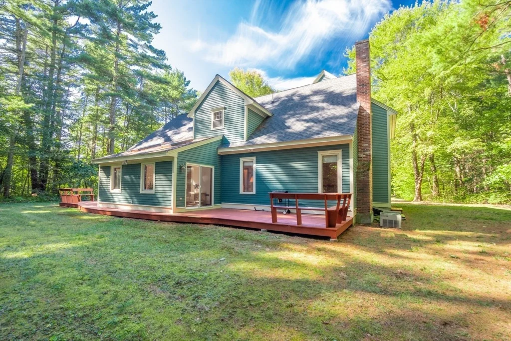 Photo of 15 Squannacook Dr