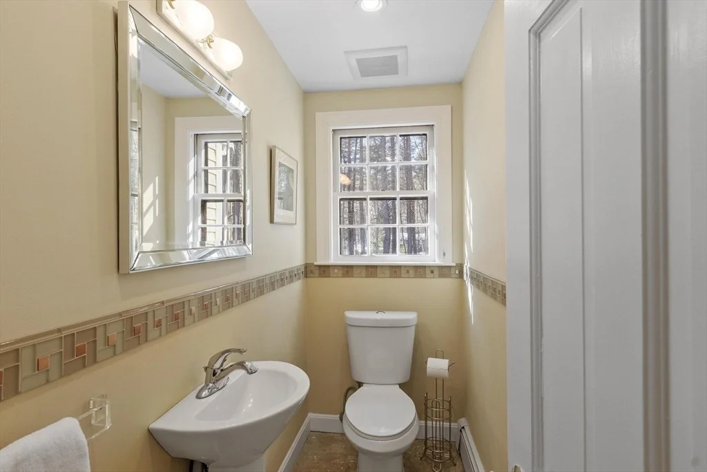 Photo of 265 College Rd