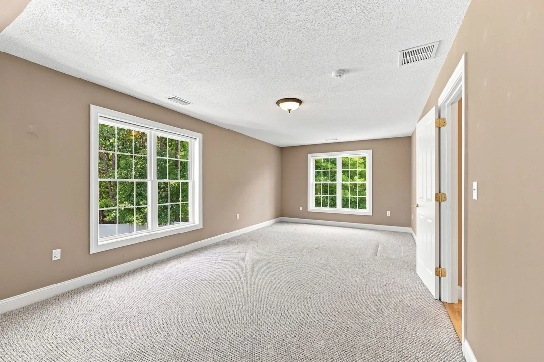 Photo of 33 Caddyshack Dr