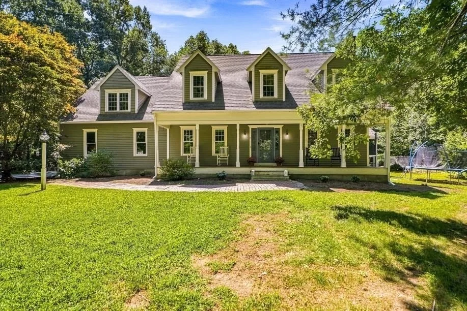 Photo of 14 Cedar Ridge Ln