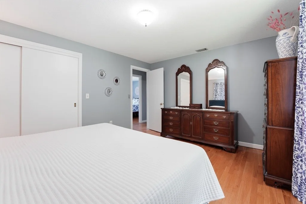 Photo of 98 Mclean Parkway