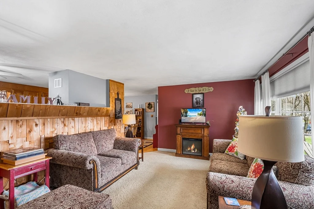Photo of 271 Shirley Dr