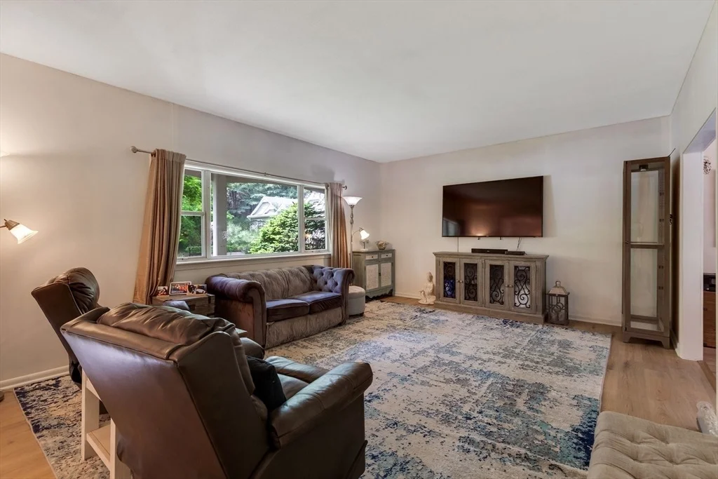 Photo of 15 Conestoga Rd