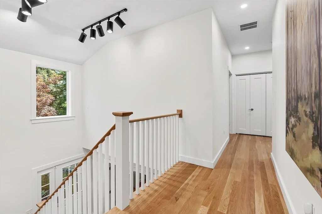 Photo of 334 Farm Road